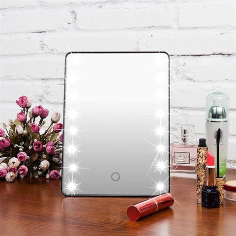 Led Cosmetic Mirror, 22 led integrati per essere sempre pronta